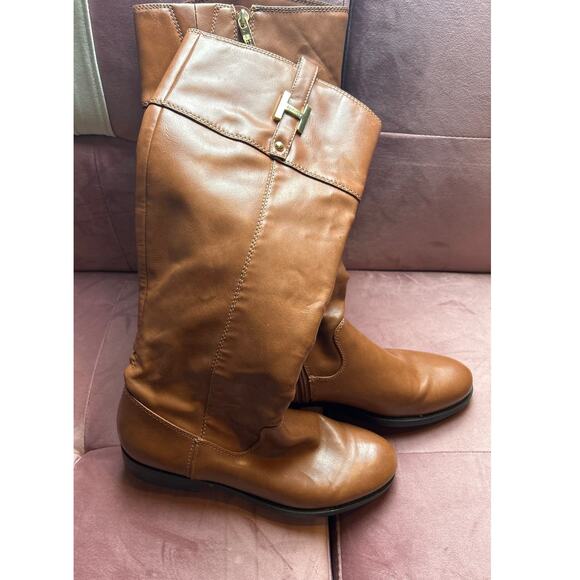 TOMMY HILFIGER WOMENS CALF TALL BOOT Size 8 - Picture 4 of 12